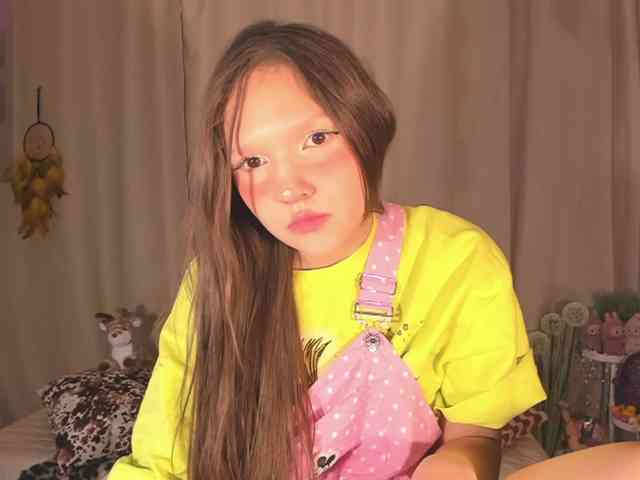 Cute-Lolly Live Webcam on BongaCams