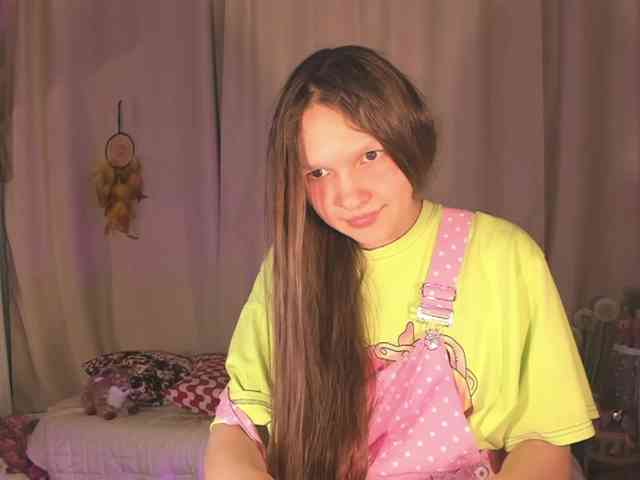 Cute-Lolly Live Webcam on BongaCams