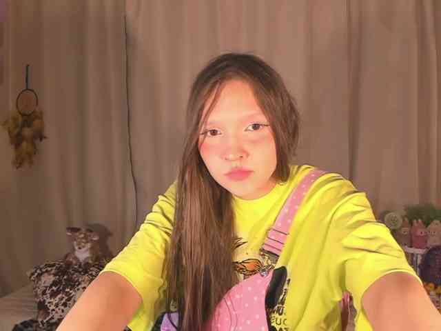 Cute-Lolly Live Webcam on BongaCams