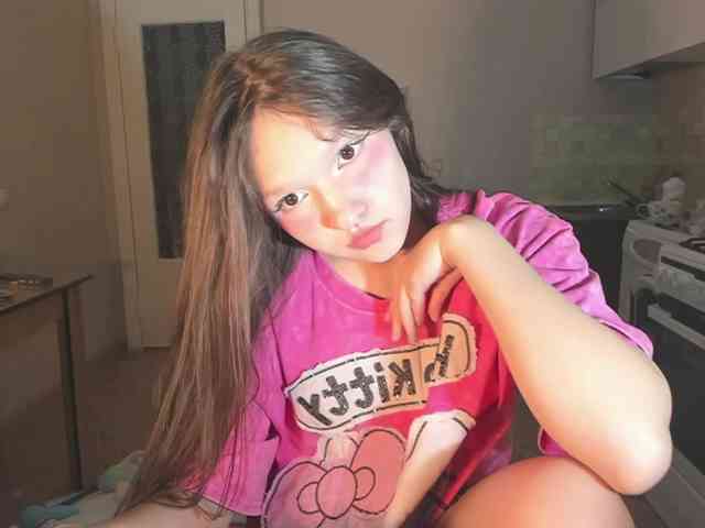 Cute-Lolly Live Webcam on BongaCams