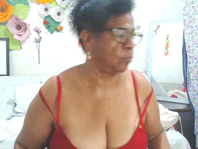 Yayishotsexyw webcam