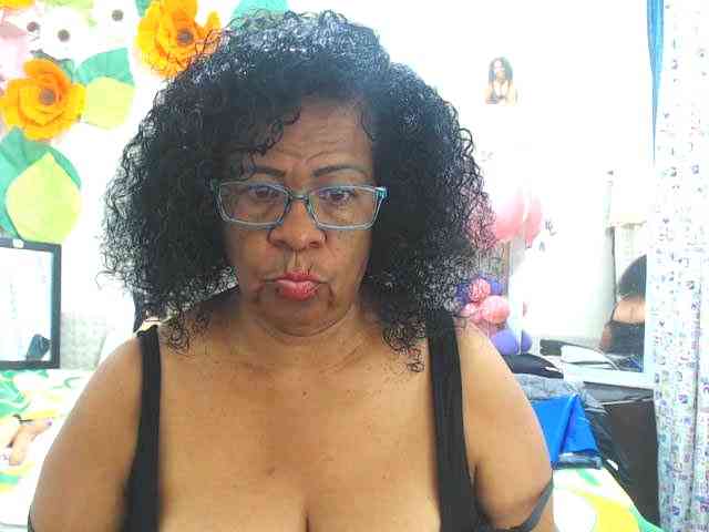 Yayishotsexyw webcam