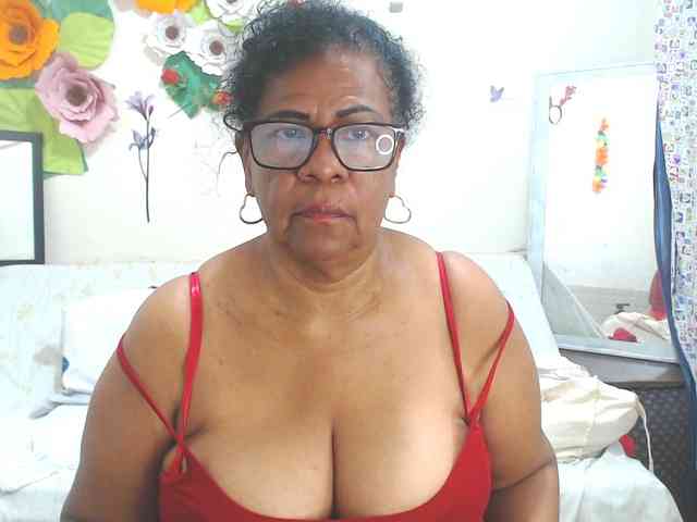 Yayishotsexyw webcam