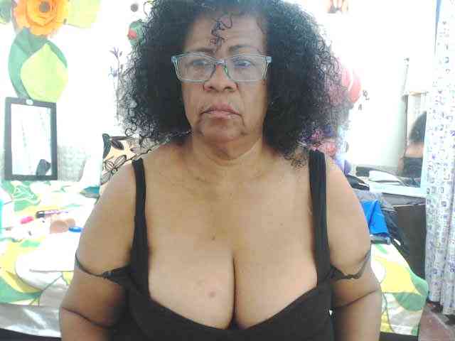 Yayishotsexyw webcam