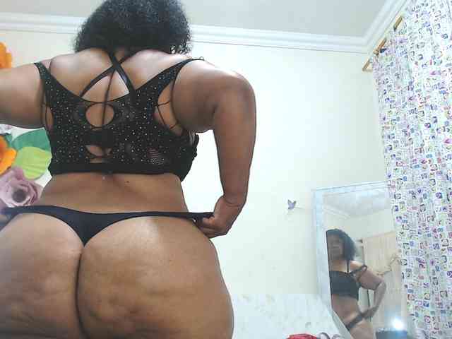 Yayishotsexyw webcam