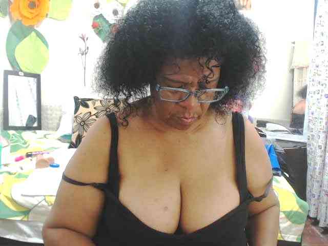 Yayishotsexyw webcam