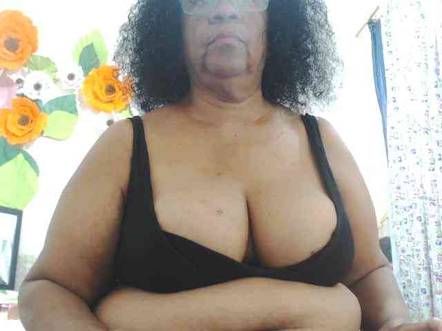 Yayishotsexyw webcam