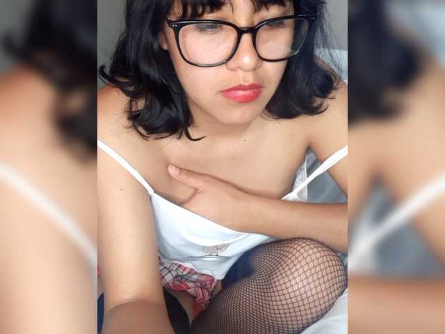 Lilithpop's BongaCams show and profile