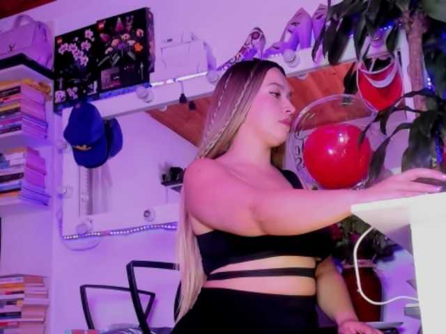 asscutebig's BongaCams show and profile