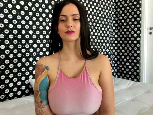 AnaBae36DD webcam