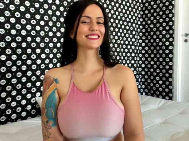 AnaBae36DD webcam