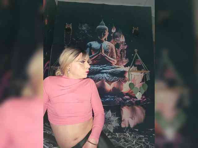 xxrubikxx Live Webcam on BongaCams