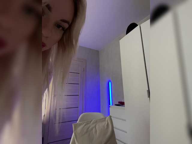 Mila-m Live Webcam on BongaCams