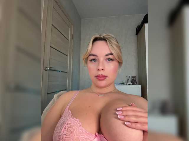 Mila-m's BongaCams show and profile
