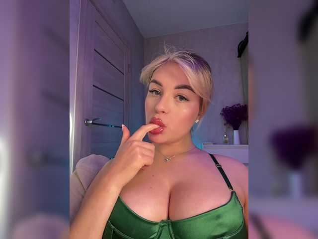 в попе у Mila-m