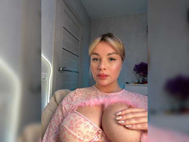 Mila-m's BongaCams show and profile