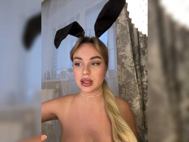 Mila-m's BongaCams show and profile