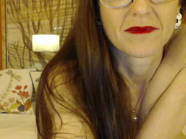 Lora8888's BongaCams show and profile