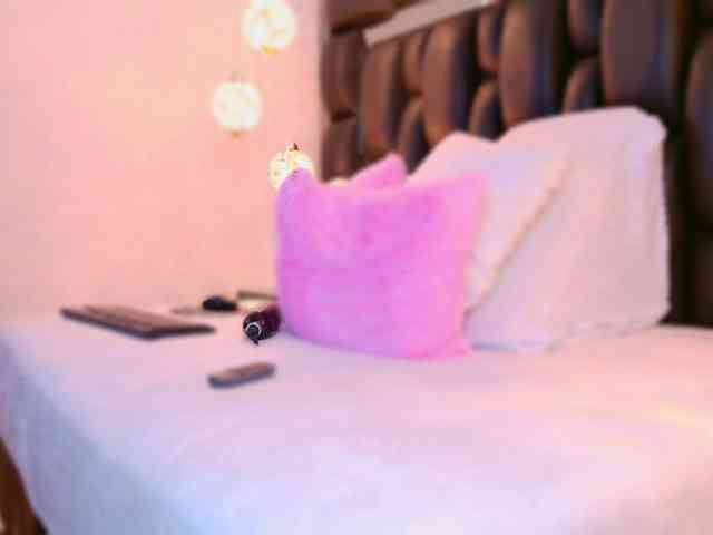 SarahGrey webcam