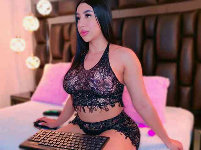 SarahGrey webcam