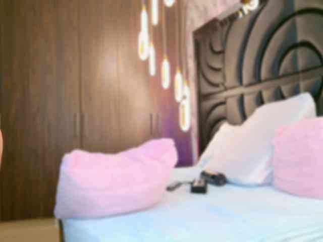 SarahGrey webcam