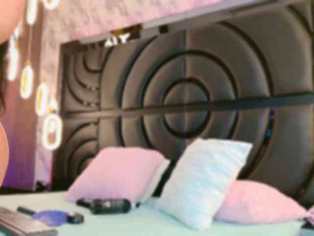 SarahGrey webcam