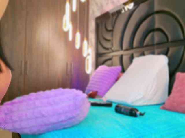SarahGrey webcam