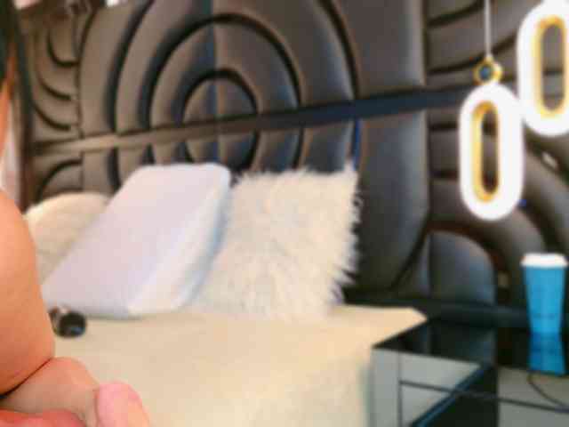 SarahGrey webcam