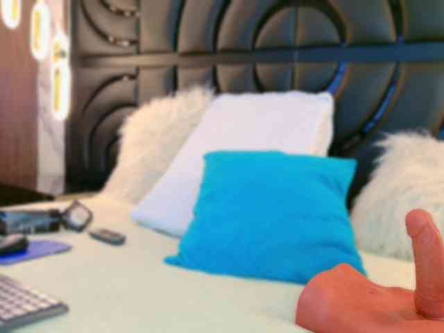 SarahGrey webcam