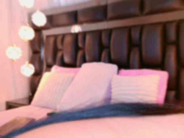 SarahGrey webcam