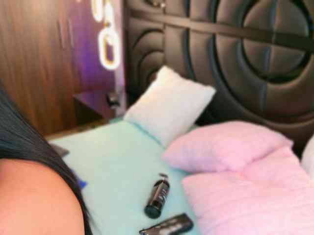 SarahGrey webcam
