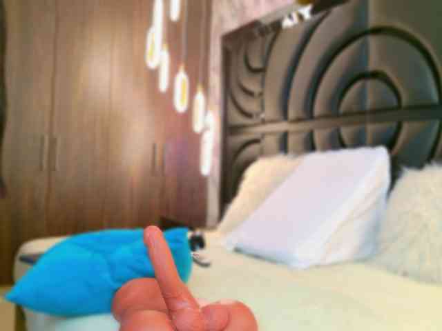 SarahGrey webcam