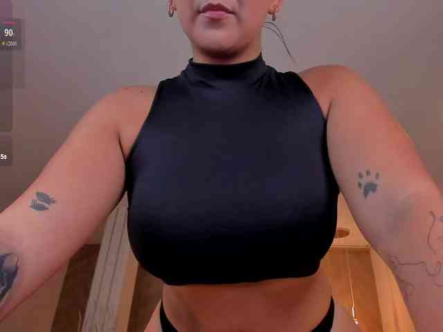 free cam chat ToriCross