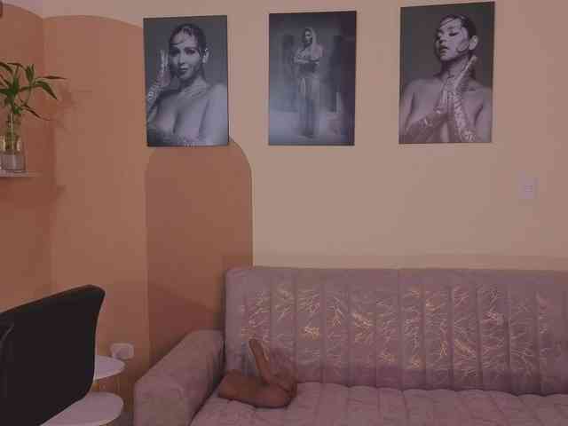 ToriCross Live Webcam on BongaCams