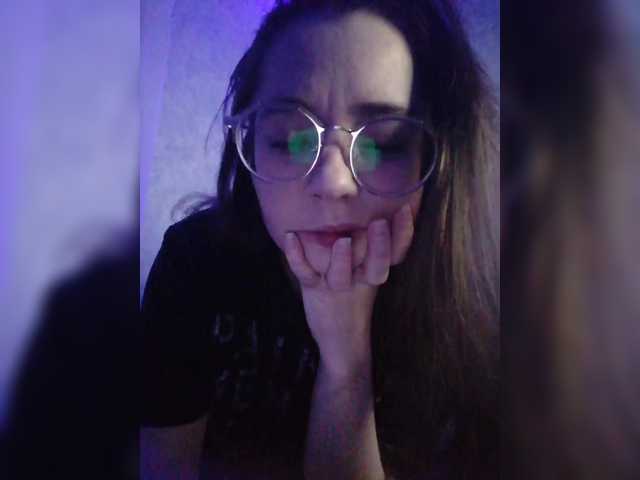 kroshka-meow's BongaCams show and profile