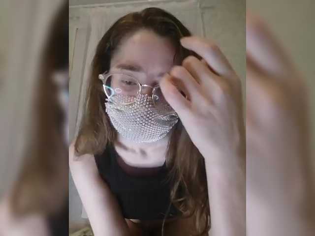 kroshka-meow's BongaCams show and profile