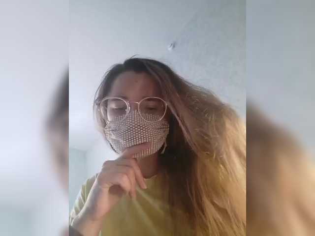 kroshka-meow's BongaCams show and profile