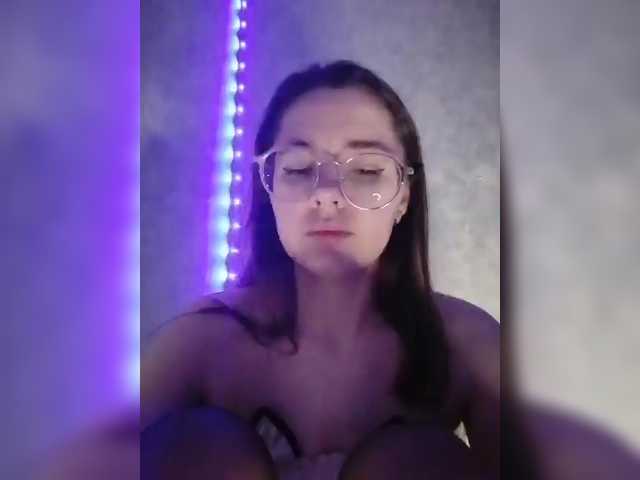 kroshka-meow's BongaCams show and profile