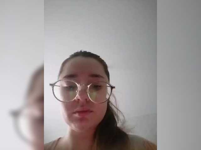 kroshka-meow live cam profile