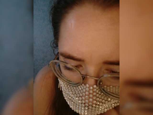 kroshka-meow Live Cam on BongaCams and RICams