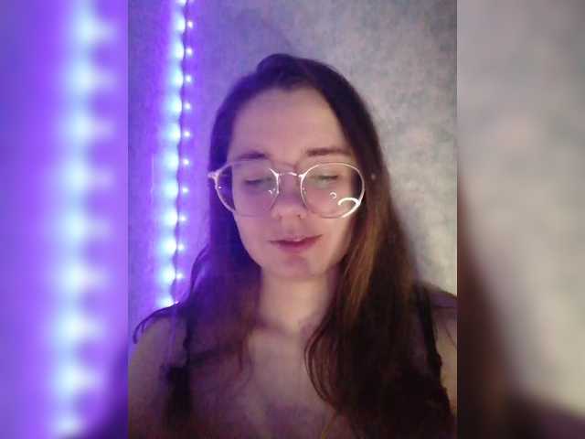 kroshka-meow's BongaCams show and profile