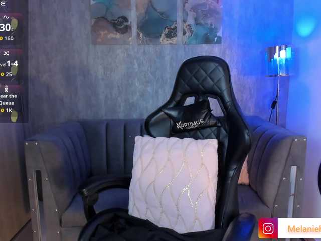 MelanieHudson's BongaCams show and profile