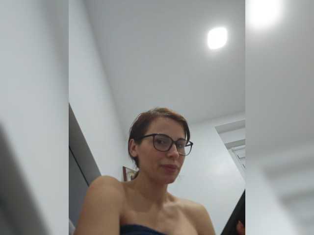 SophieMary's BongaCams show and profile