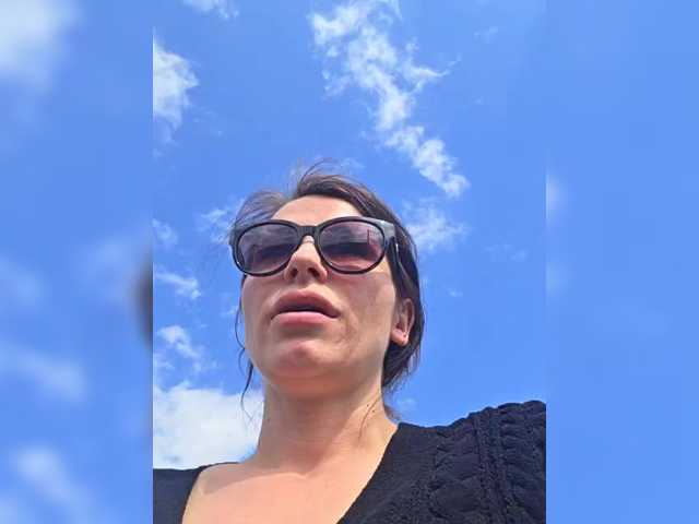 SophieMary's BongaCams show and profile