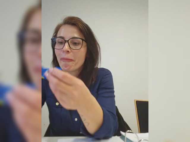 SophieMary's BongaCams show and profile