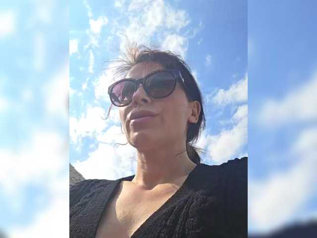 SophieMary's BongaCams show and profile