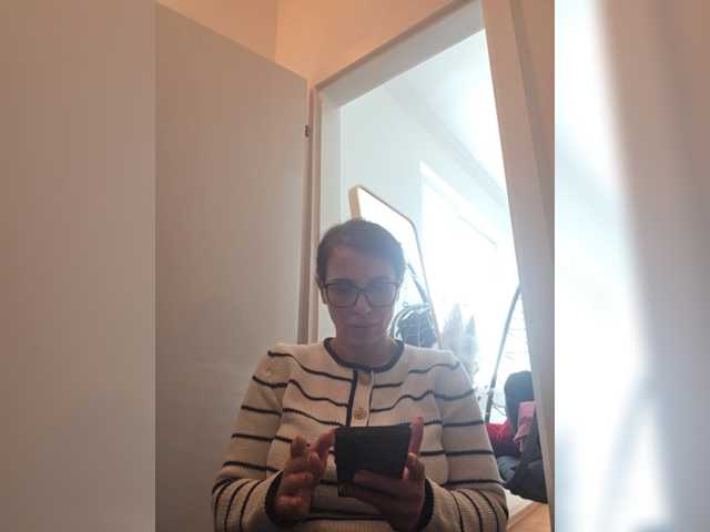 SophieMary's BongaCams show and profile