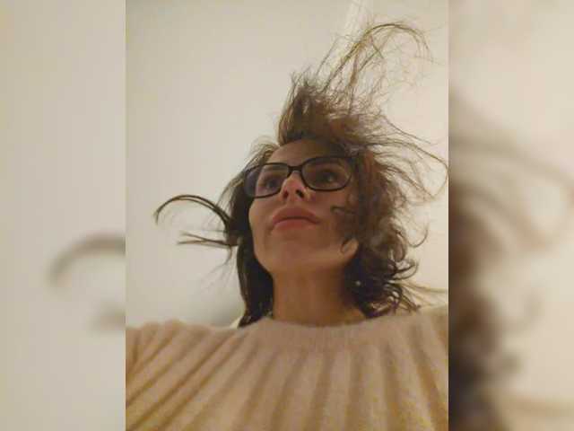 SophieMary's BongaCams show and profile