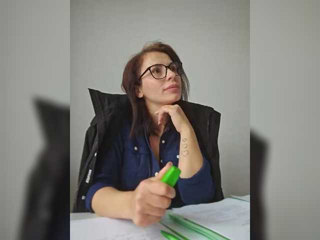 SophieMary's BongaCams show and profile