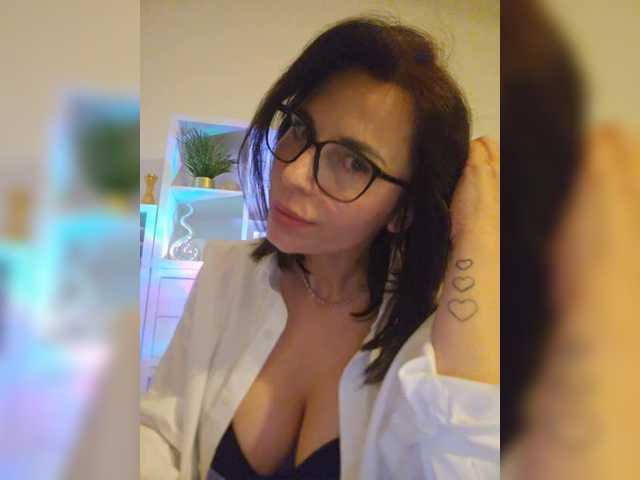 SophieMary's BongaCams show and profile